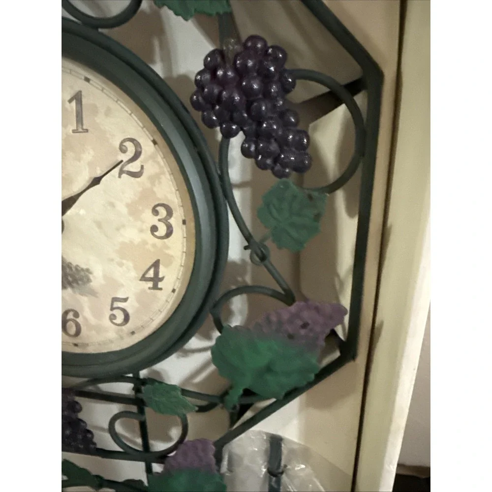 Vintage Clock hanging wall Metal Purple Grapes Green Ivy Pendulum Cottage 18 In